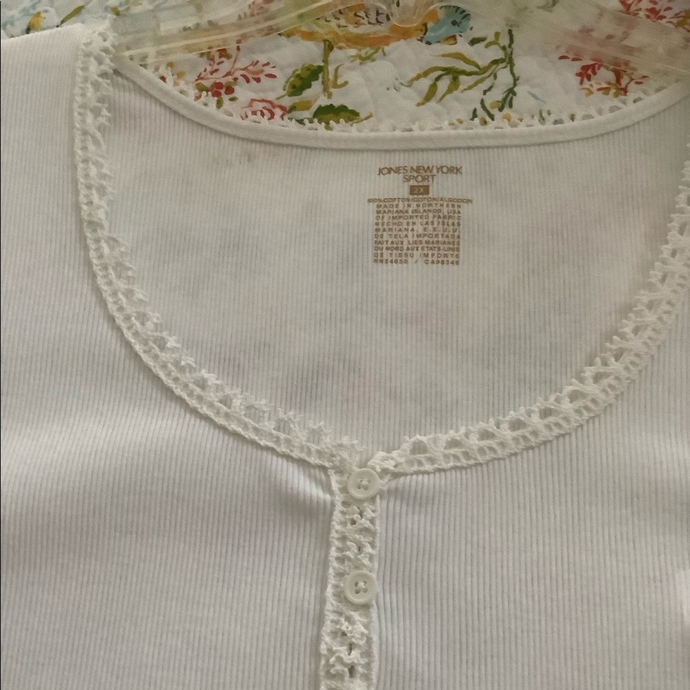 NWT Jones White T-shirt